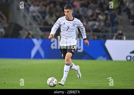 Bologne, Italien. 04.. Juni 2022. Kai HAVERTZ (GER), Aktion, Einzelaktion, Einzelbild, Ausschnitt, Ganzkörperaufnahme, Vollfigur Fußball UEFA Nations League, Gruppenphase 1. Spieltag Italien (ITA) - Deutschland (GER) 1-1, am 4.. Juni 2022, Renato Dall `Ara Stadium Bologne Credit: dpa/Alamy Live News Stockfoto
